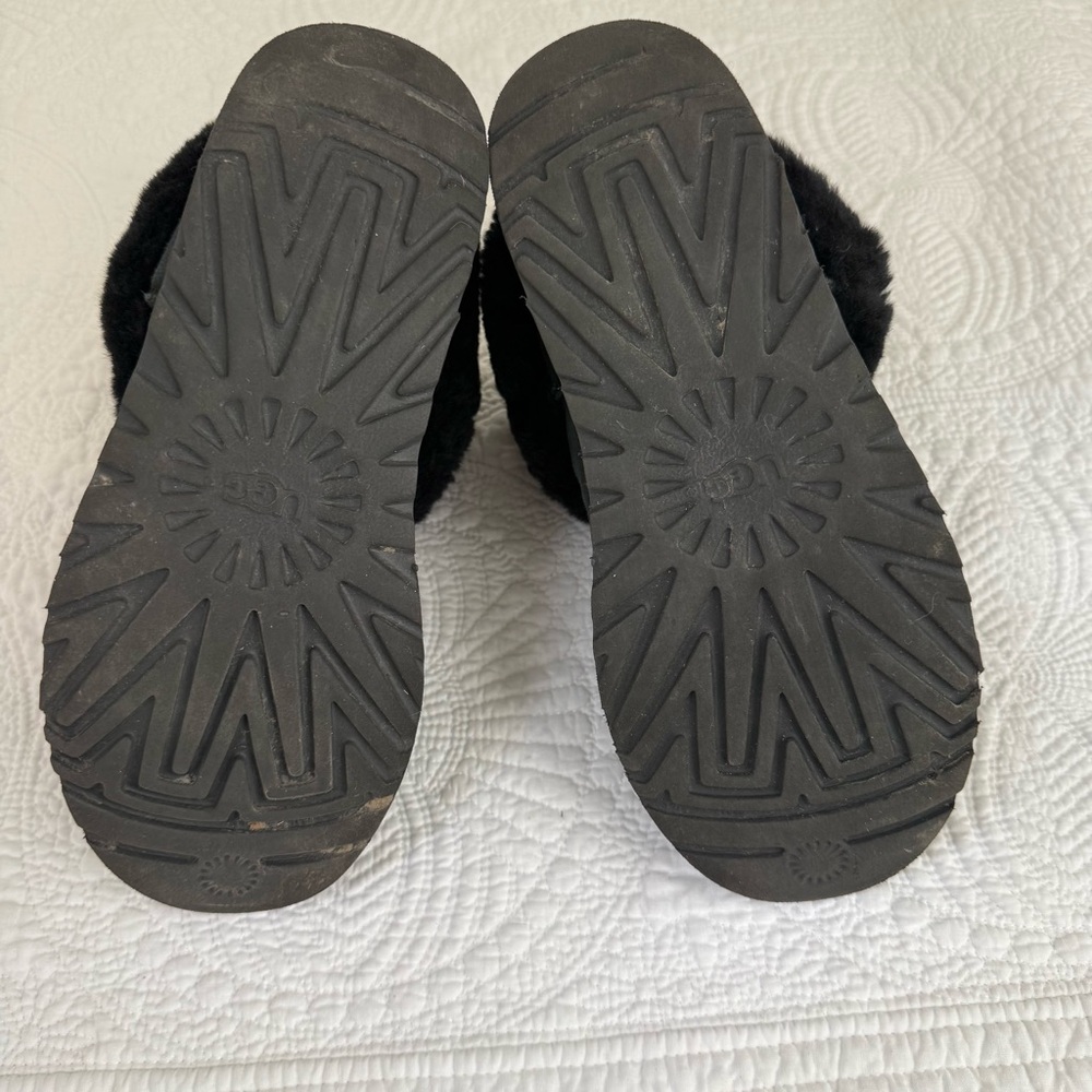UGG Classic Mini Fluff Black Suede Ankle Boots Women’s Size 7 - Picture 8 of 9